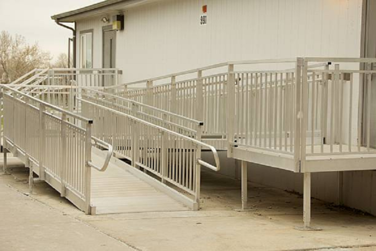 A Few Advantages of Having a Wheelchair Ramp at Home