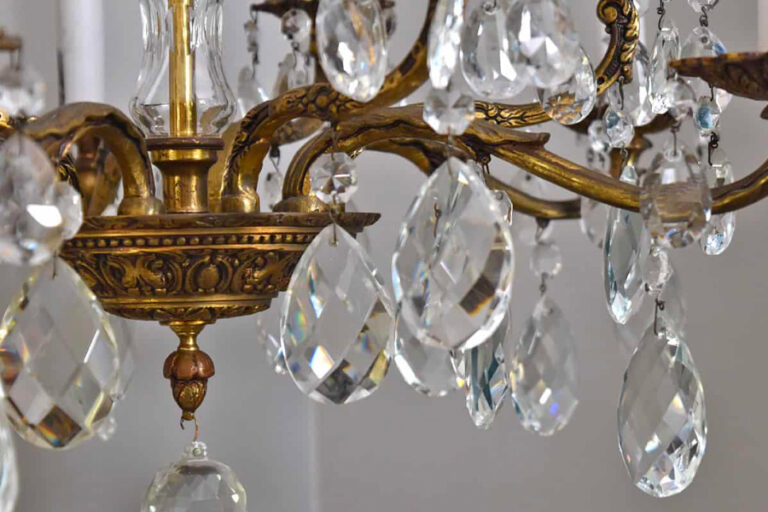 Brass Chandeliers Are A Classic Choice For Dining Room Light Fixtures