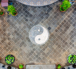 Deconstructing Feng Shui Epistemologies Through Philosophy
