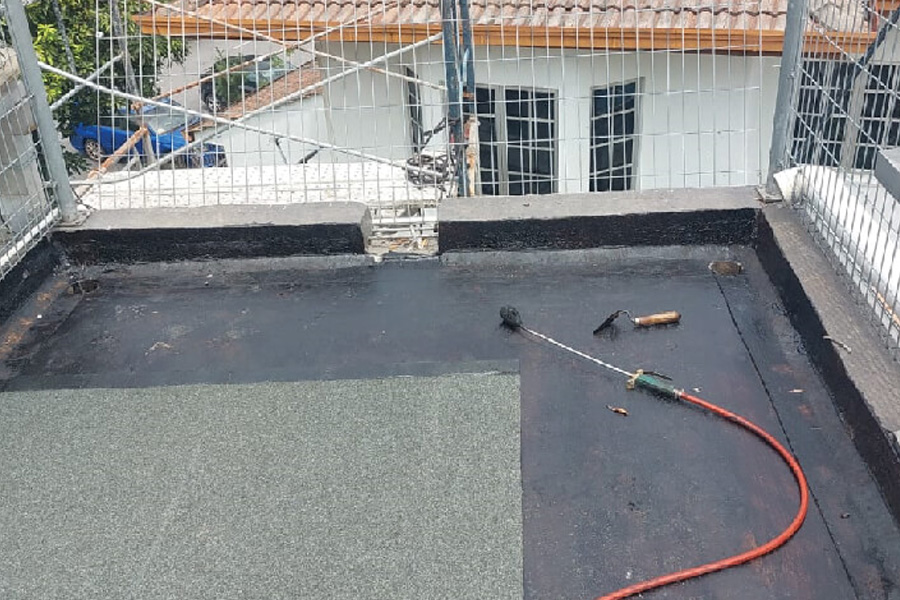 Why Torch On Bitumen Waterproofing Delivers Reliable Protection in Malaysias Harsh Climate